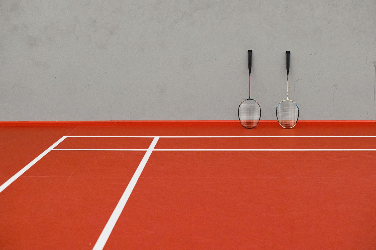 Les critères des terrains de badminton en championnat